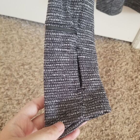 Lululemon Long Sleeve shirt - Picture 6 of 6